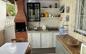 Casa Rua Pescada Amarela
